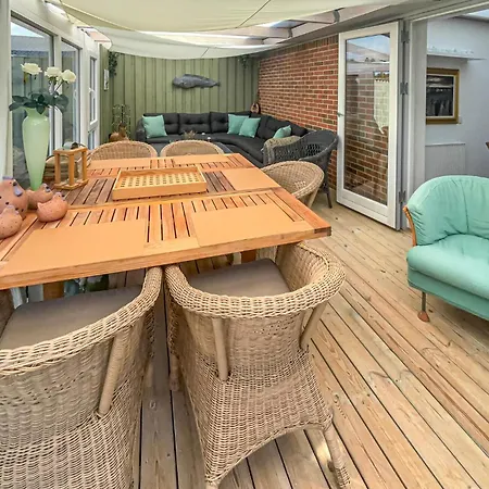 Сasa de vacaciones In Esbjerg V With Wifi Ådal